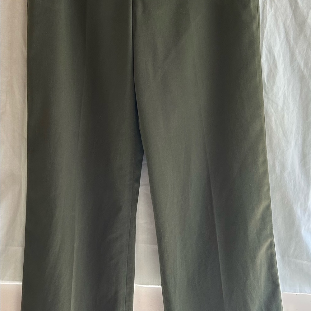 dressbarn Green Straight Leg Pants Classic Style